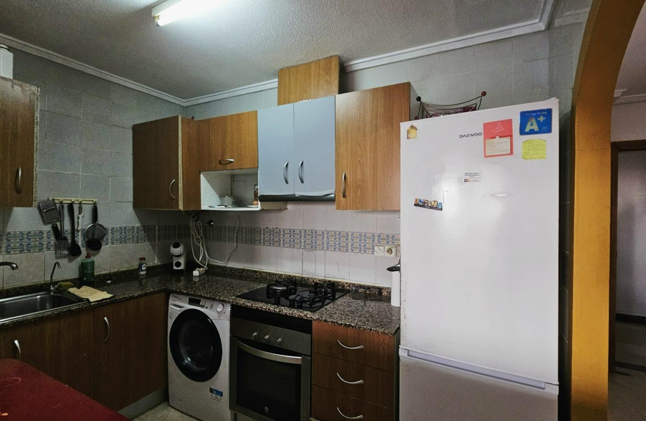 Resale - Apartment / flat - Torrevieja - Playa de los Locos