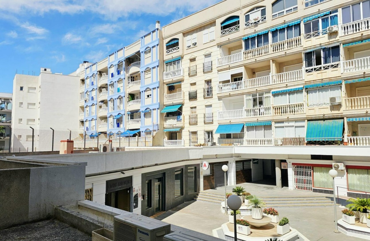 Resale - Apartment / flat - Torrevieja - Playa de los Locos