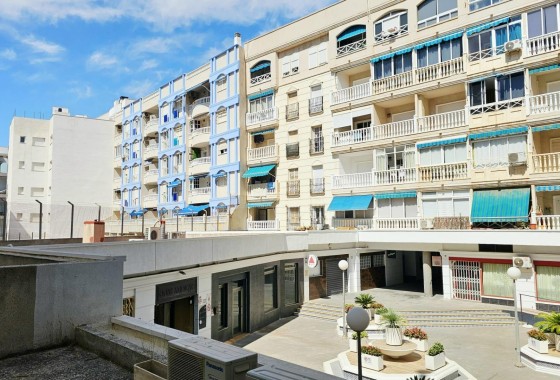 Resale - Apartment / flat - Torrevieja - Playa de los Locos