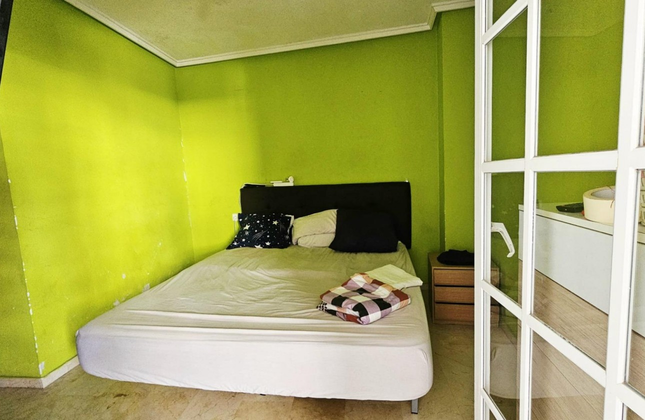 Resale - Apartment / flat - Torrevieja - Playa de los Locos