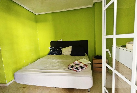 Resale - Apartment / flat - Torrevieja - Playa de los Locos