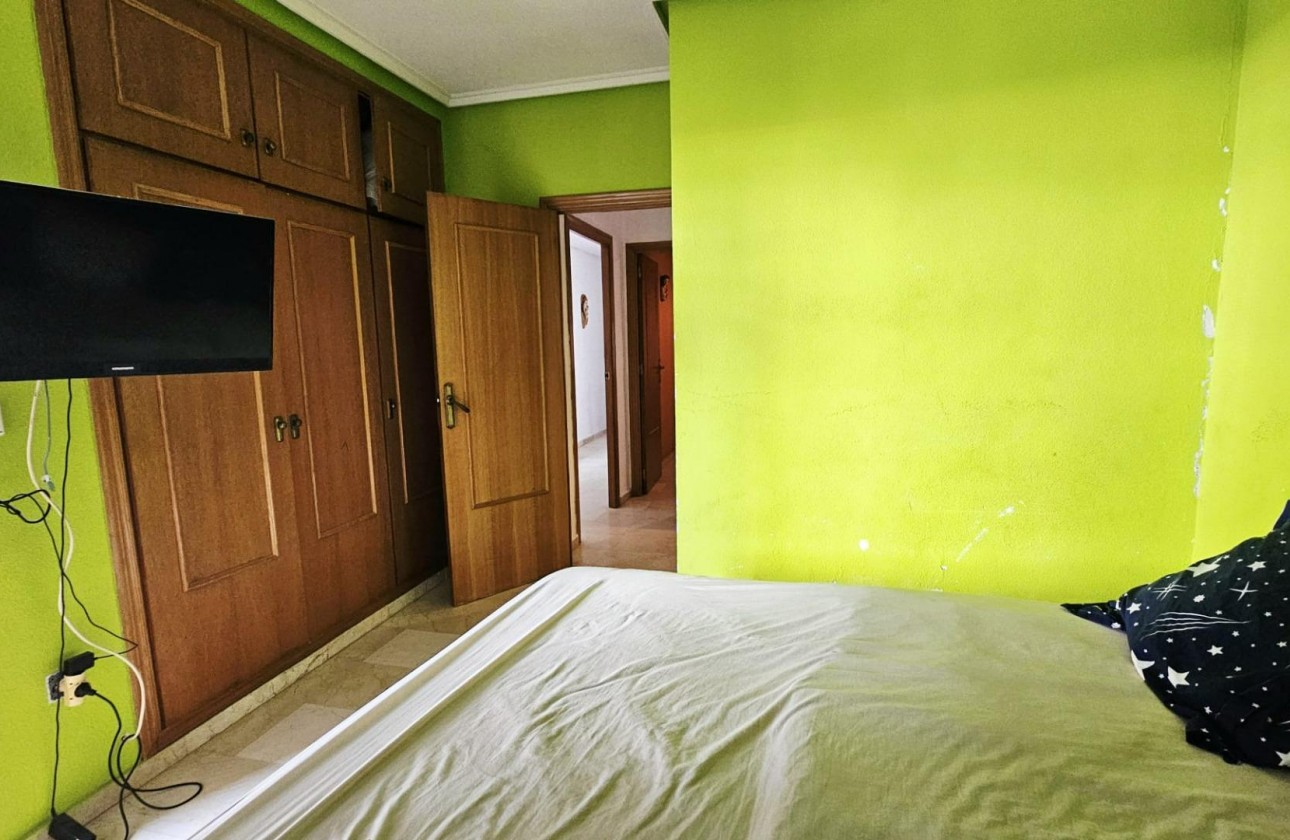 Resale - Apartment / flat - Torrevieja - Playa de los Locos