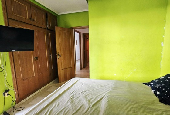 Resale - Apartment / flat - Torrevieja - Playa de los Locos