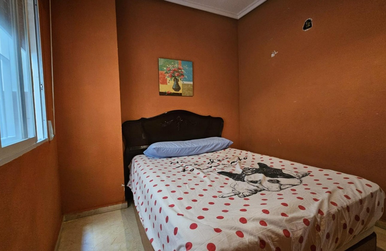 Resale - Apartment / flat - Torrevieja - Playa de los Locos