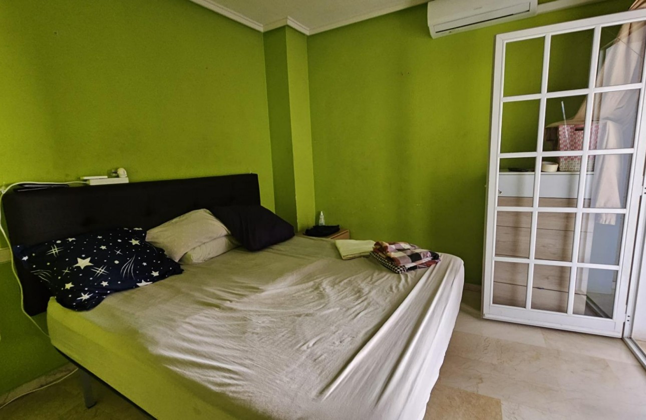 Resale - Apartment / flat - Torrevieja - Playa de los Locos
