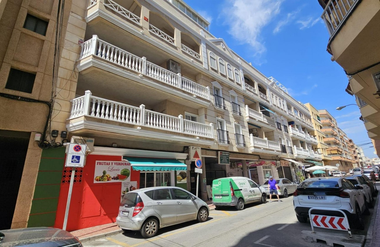 Resale - Apartment / flat - Torrevieja - Playa de los Locos