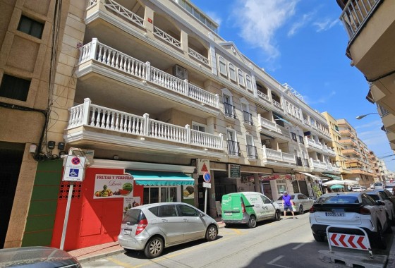 Resale - Apartment / flat - Torrevieja - Playa de los Locos