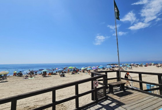 Resale - Apartment / flat - Torrevieja - Playa de los Locos