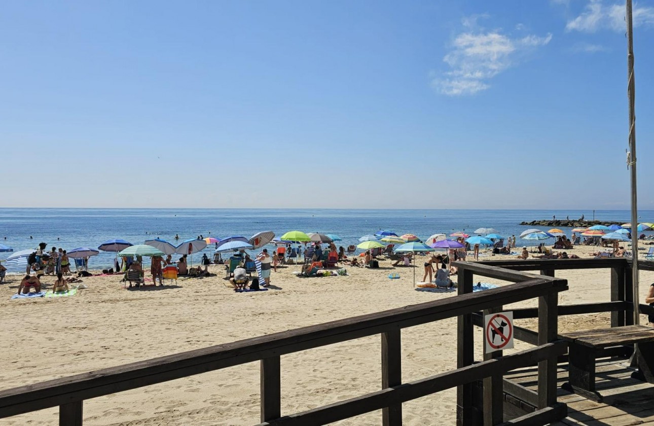 Resale - Apartment / flat - Torrevieja - Playa de los Locos