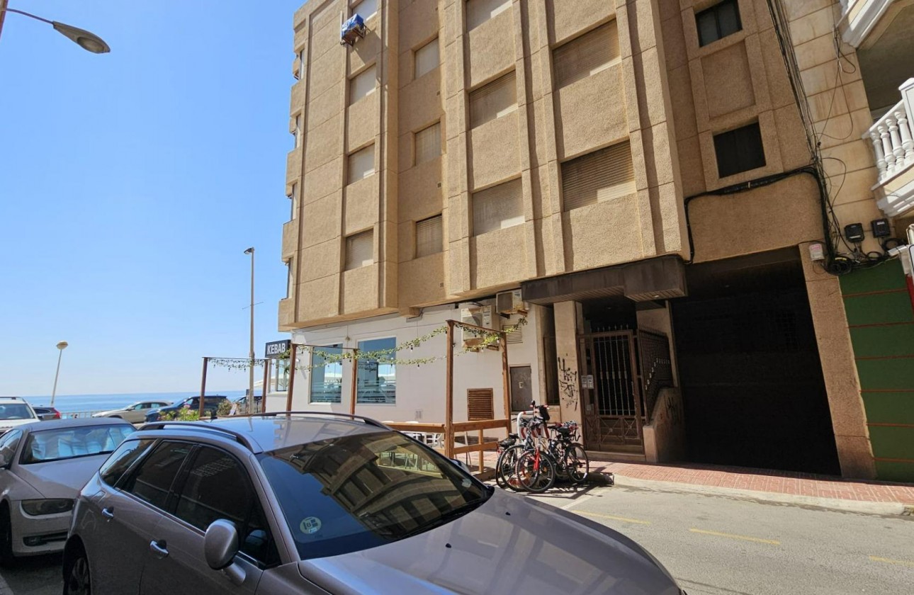 Resale - Apartment / flat - Torrevieja - Playa de los Locos