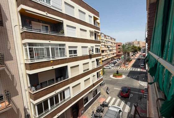Reventa - Apartamento / piso - Torrevieja - torrevieja