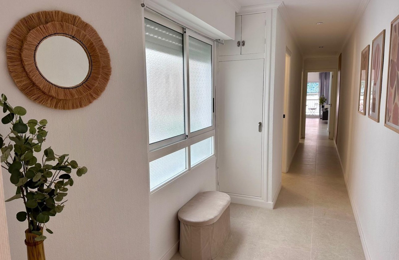 Resale - Apartment / flat - Torrevieja - Estacion de autobuses