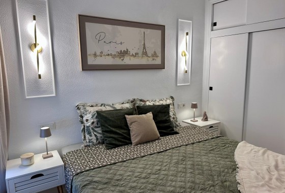 Resale - Apartment / flat - Torrevieja - Estacion de autobuses