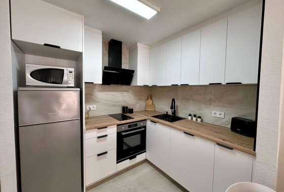 Resale - Apartment / flat - Torrevieja - Estacion de autobuses
