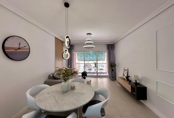 Resale - Apartment / flat - Torrevieja - Estacion de autobuses