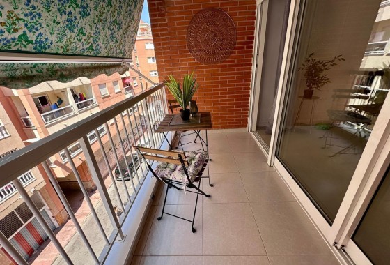 Resale - Apartment / flat - Torrevieja - Estacion de autobuses