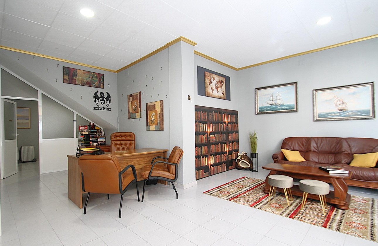 Reventa - Comercial - Torrevieja - Las Piscinas Naturales