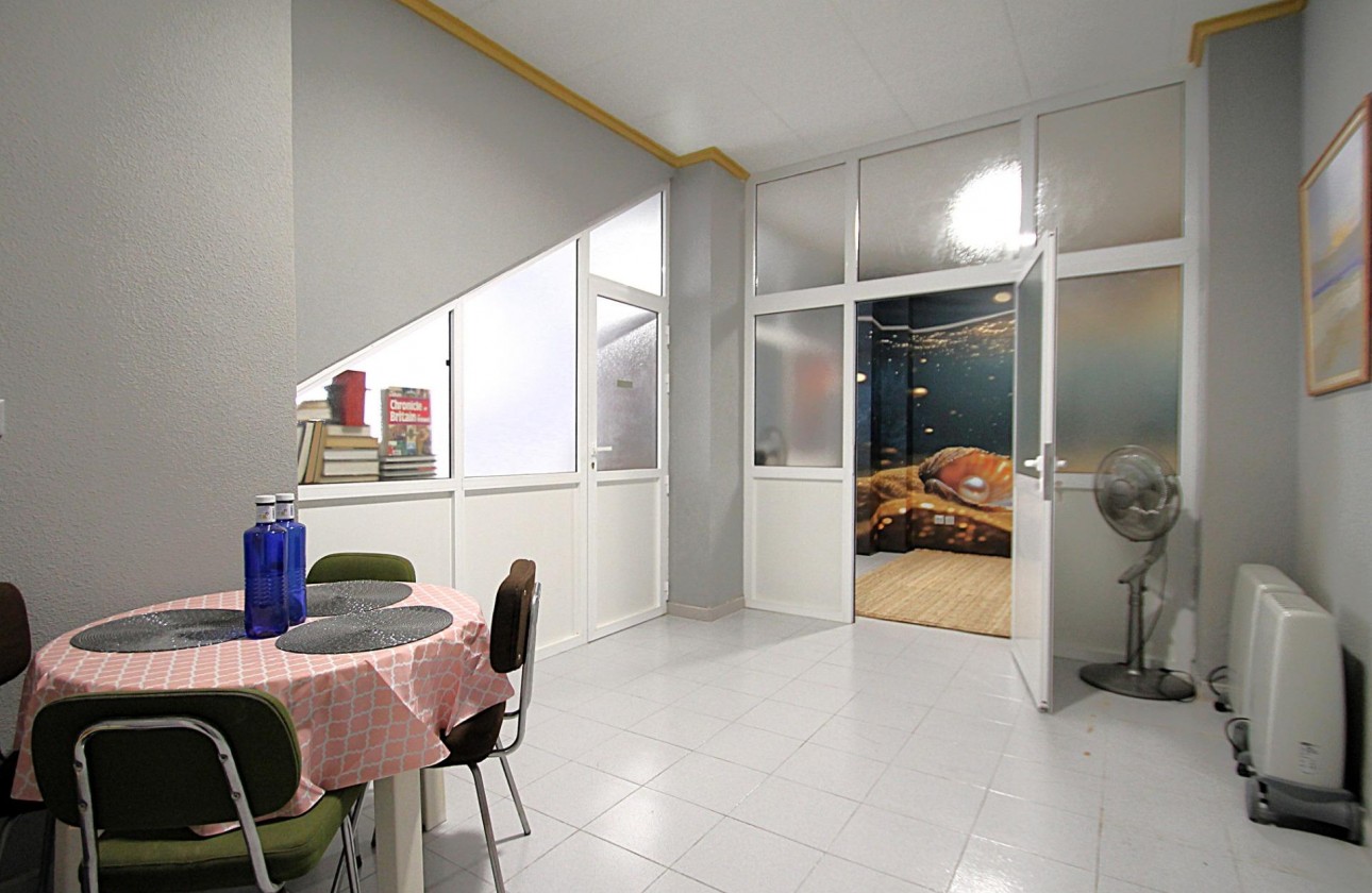 Reventa - Comercial - Torrevieja - Las Piscinas Naturales