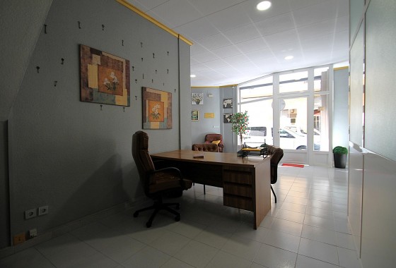 Reventa - Comercial - Torrevieja - Las Piscinas Naturales