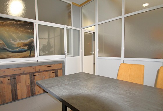 Reventa - Comercial - Torrevieja - Las Piscinas Naturales