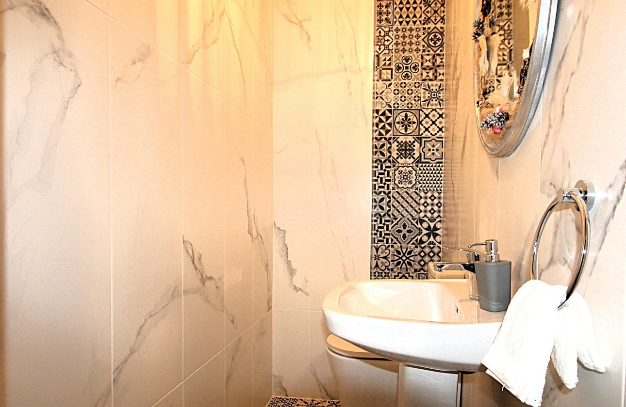 Reventa - Comercial - Torrevieja - Las Piscinas Naturales
