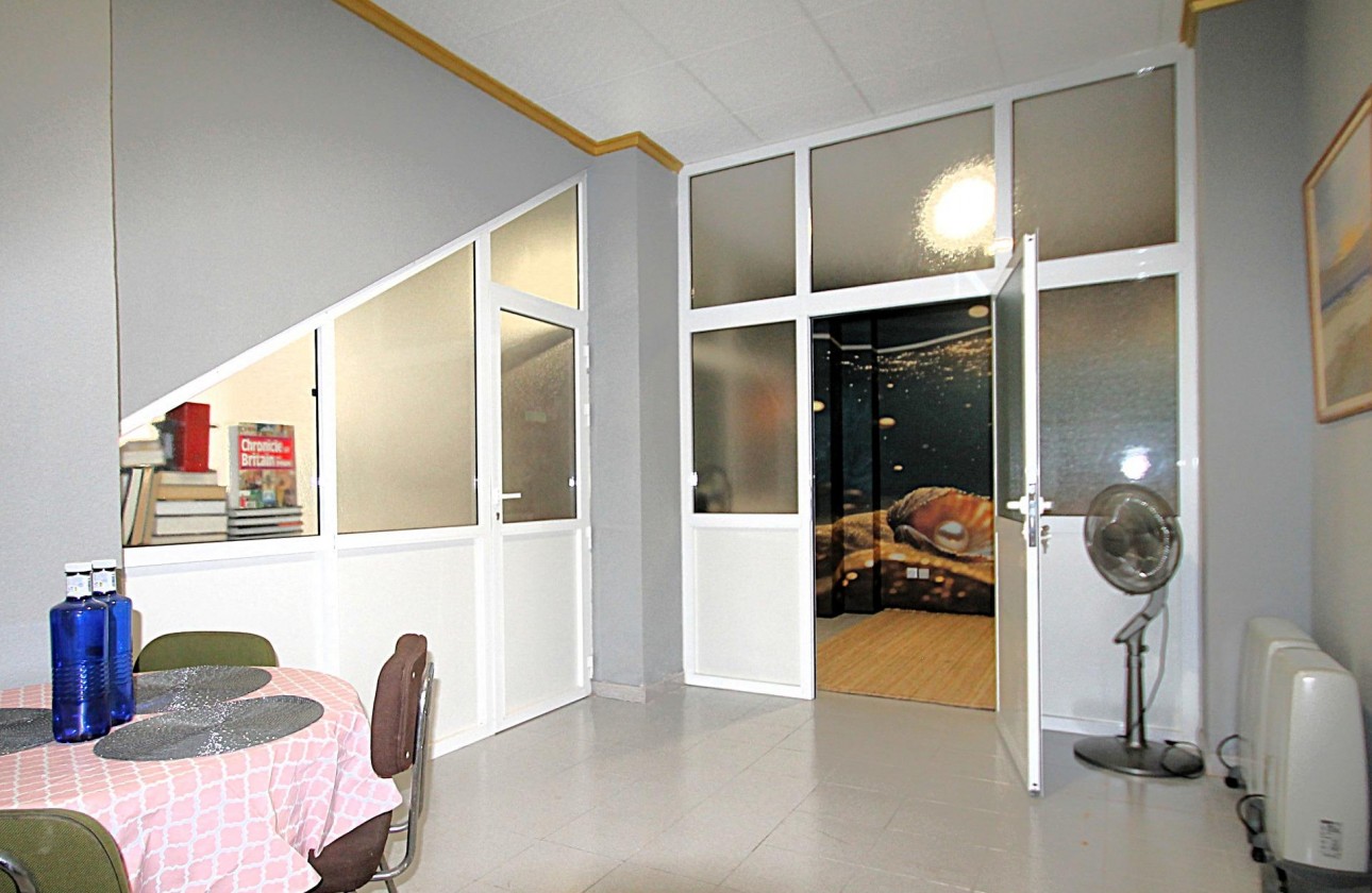 Reventa - Comercial - Torrevieja - Las Piscinas Naturales