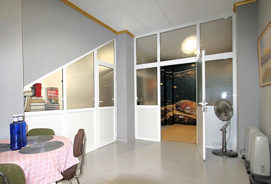 Reventa - Comercial - Torrevieja - Las Piscinas Naturales