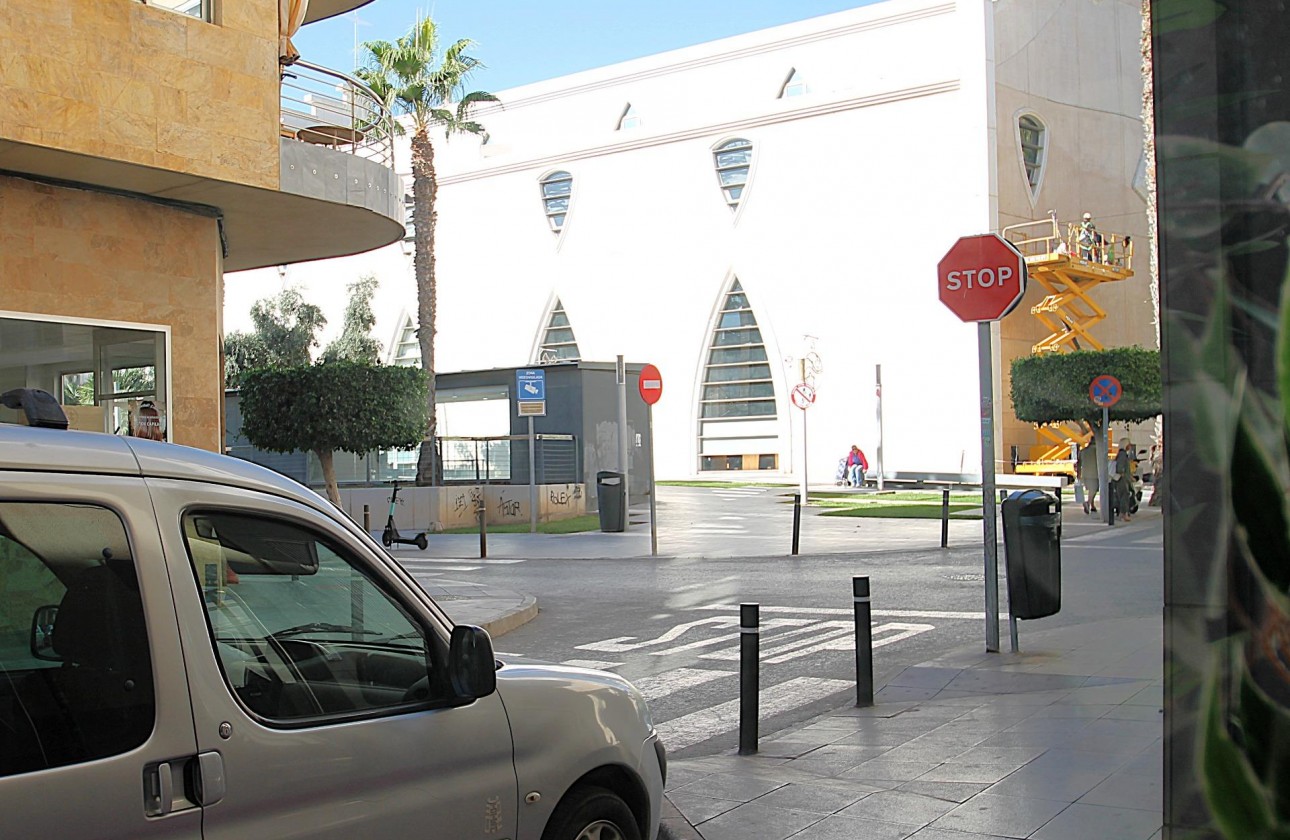 Reventa - Comercial - Torrevieja - Las Piscinas Naturales