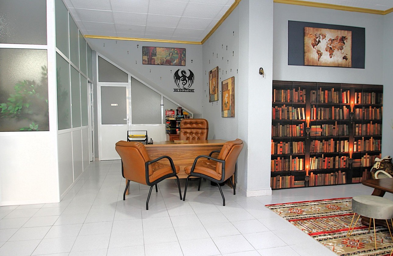 Reventa - Comercial - Torrevieja - Las Piscinas Naturales