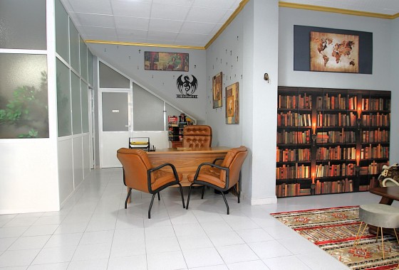 Reventa - Comercial - Torrevieja - Las Piscinas Naturales
