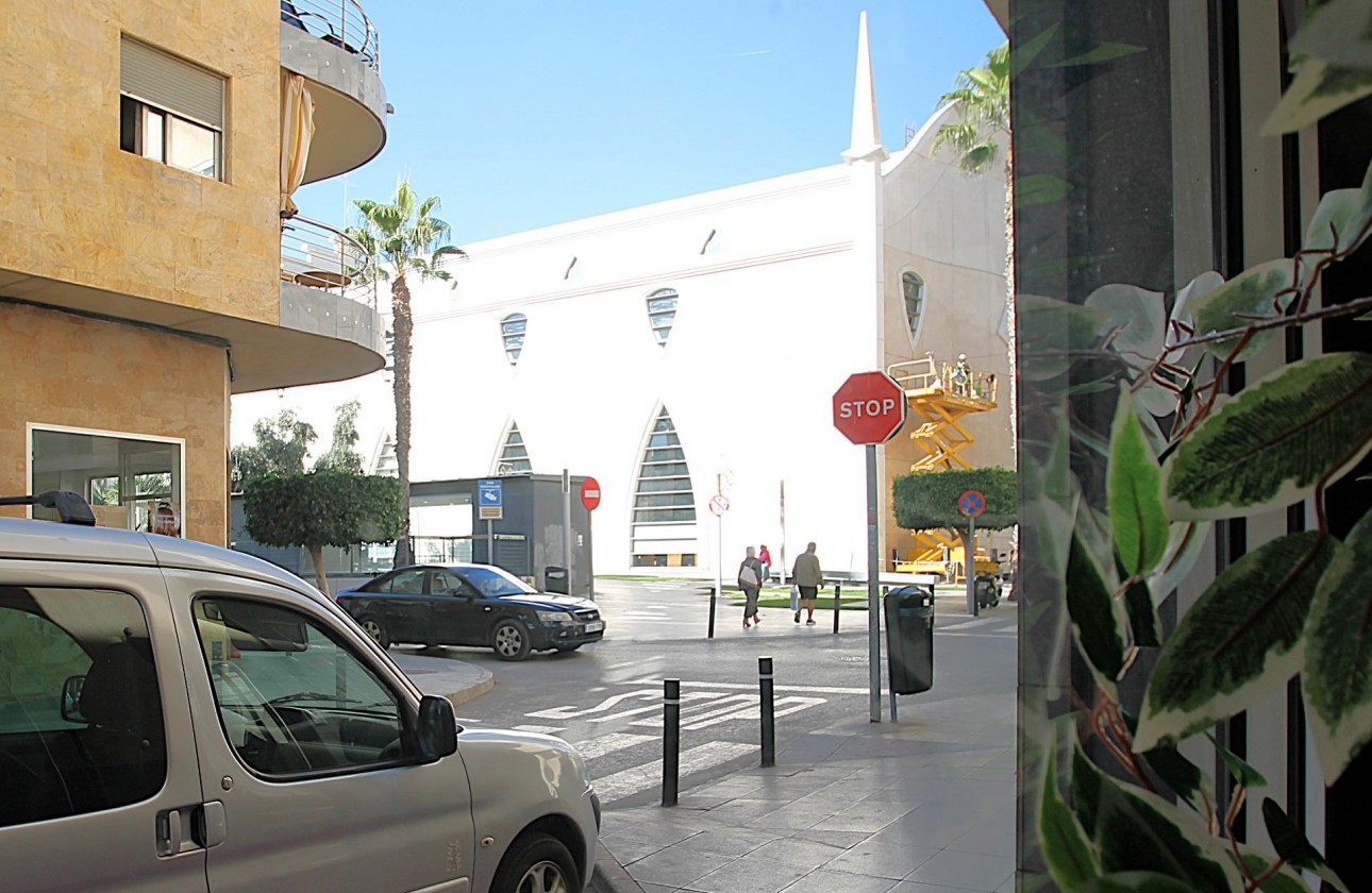 Reventa - Comercial - Torrevieja - Las Piscinas Naturales