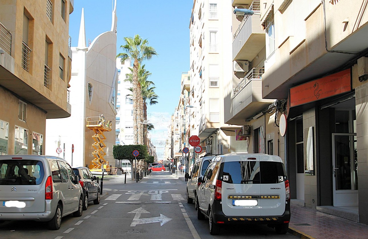 Reventa - Comercial - Torrevieja - Las Piscinas Naturales
