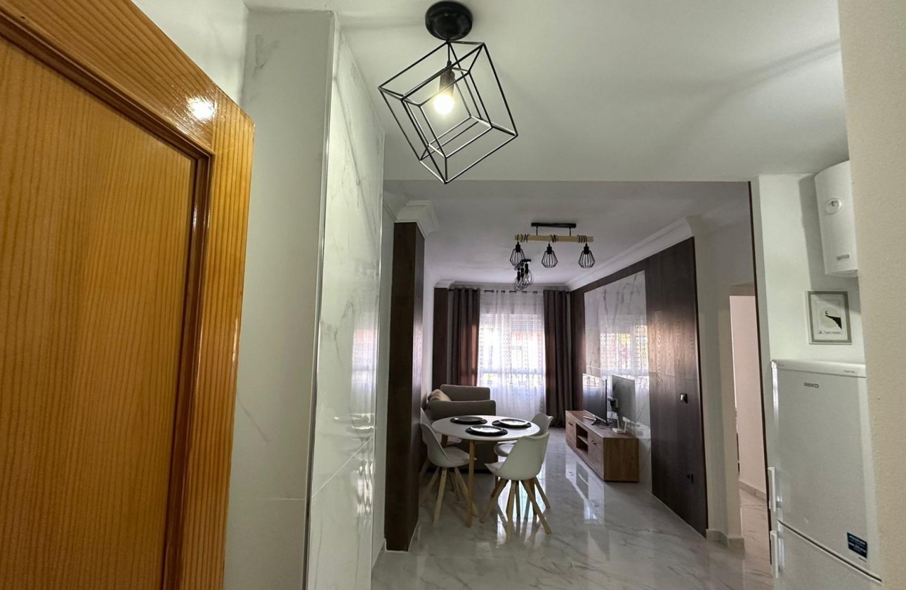Resale - Apartment / flat - Torrevieja - torrevieja
