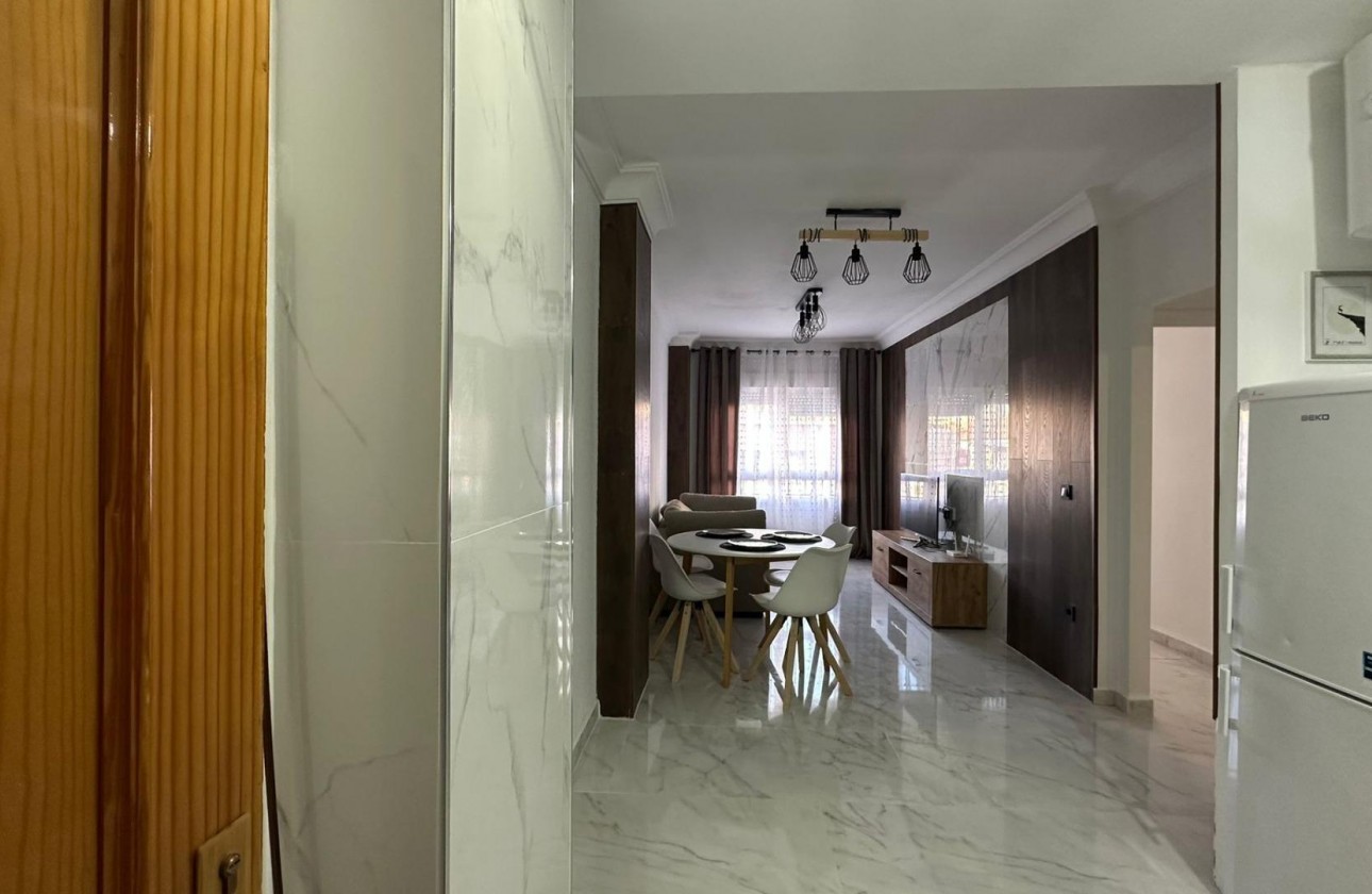 Resale - Apartment / flat - Torrevieja - torrevieja
