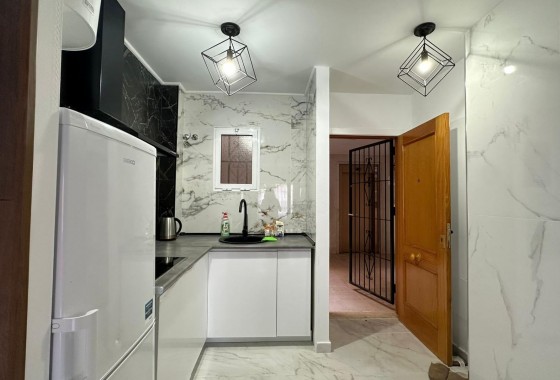 Resale - Apartment / flat - Torrevieja - torrevieja