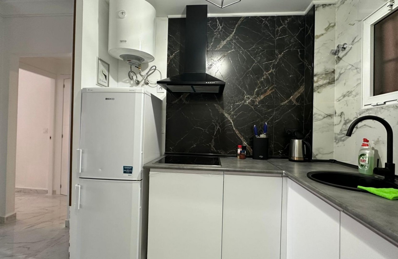 Resale - Apartment / flat - Torrevieja - torrevieja