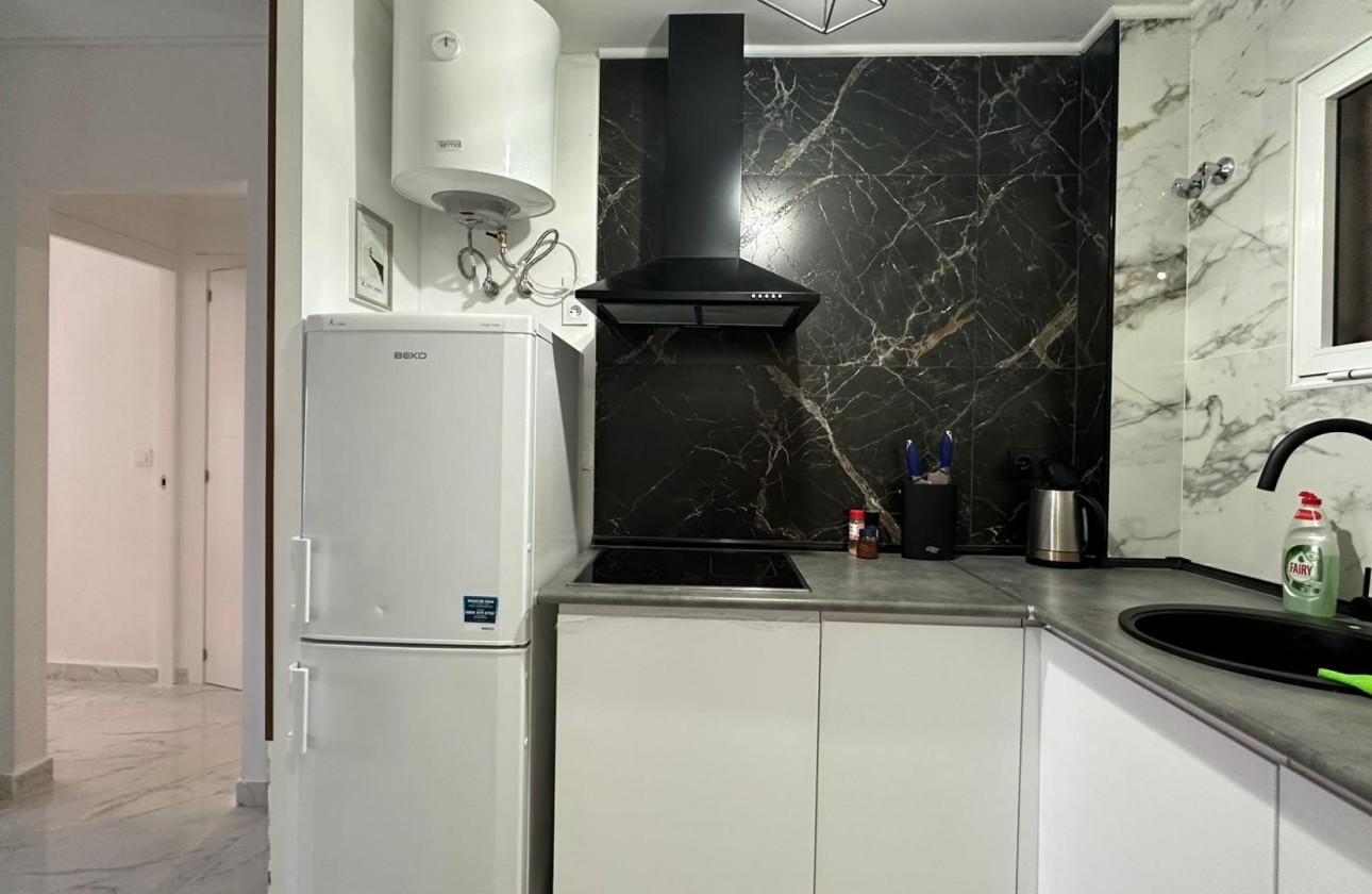 Resale - Apartment / flat - Torrevieja - torrevieja