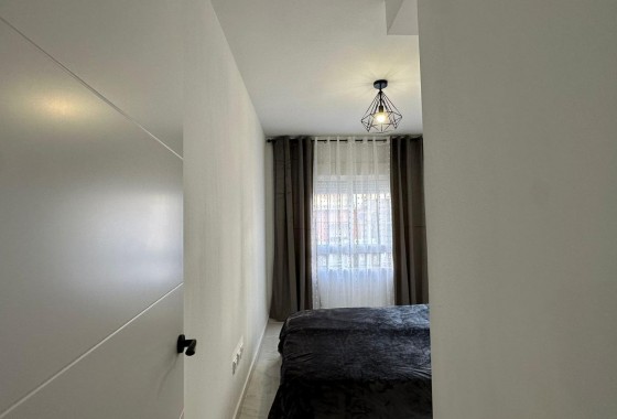 Resale - Apartment / flat - Torrevieja - torrevieja