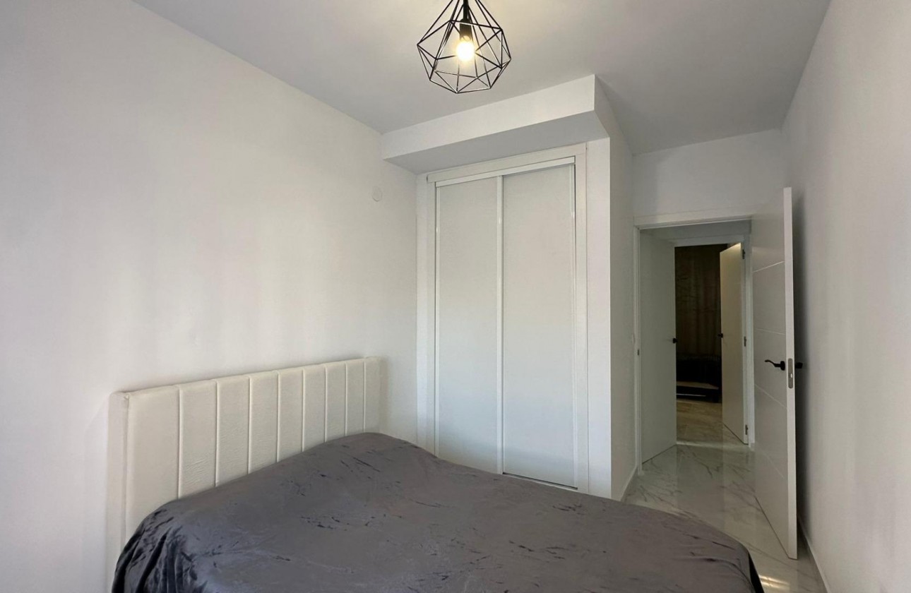 Resale - Apartment / flat - Torrevieja - torrevieja