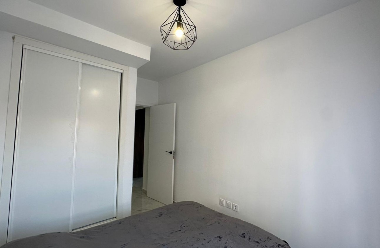 Resale - Apartment / flat - Torrevieja - torrevieja