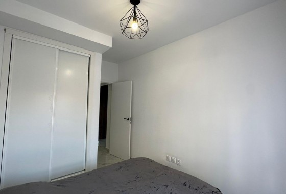 Resale - Apartment / flat - Torrevieja - torrevieja