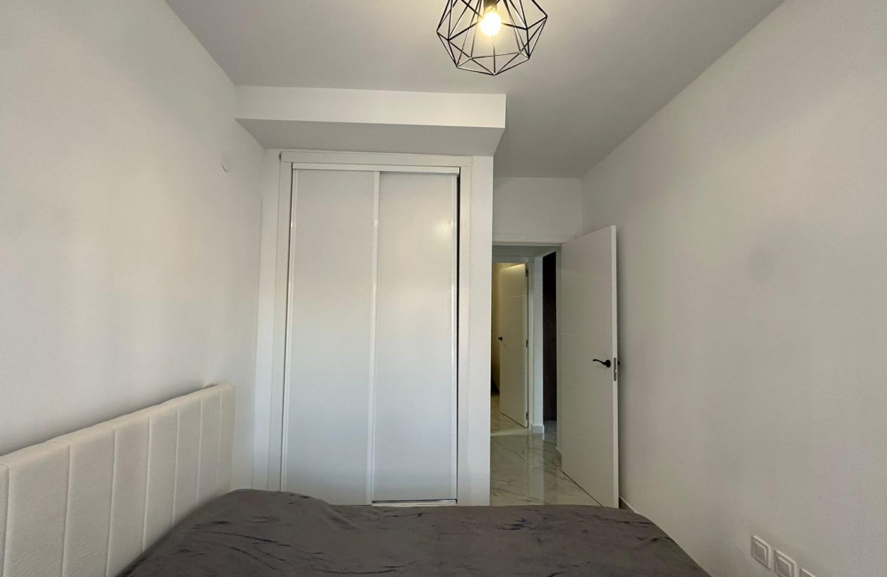 Resale - Apartment / flat - Torrevieja - torrevieja