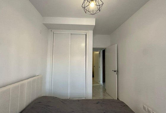Resale - Apartment / flat - Torrevieja - torrevieja