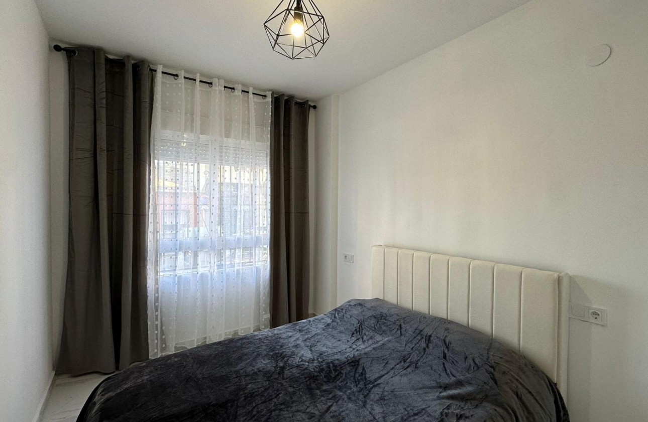 Resale - Apartment / flat - Torrevieja - torrevieja