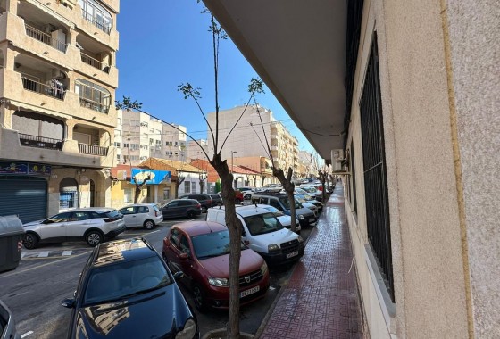 Resale - Apartment / flat - Torrevieja - torrevieja