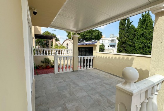 Revente - Villa - San Miguel de Salinas - El galán