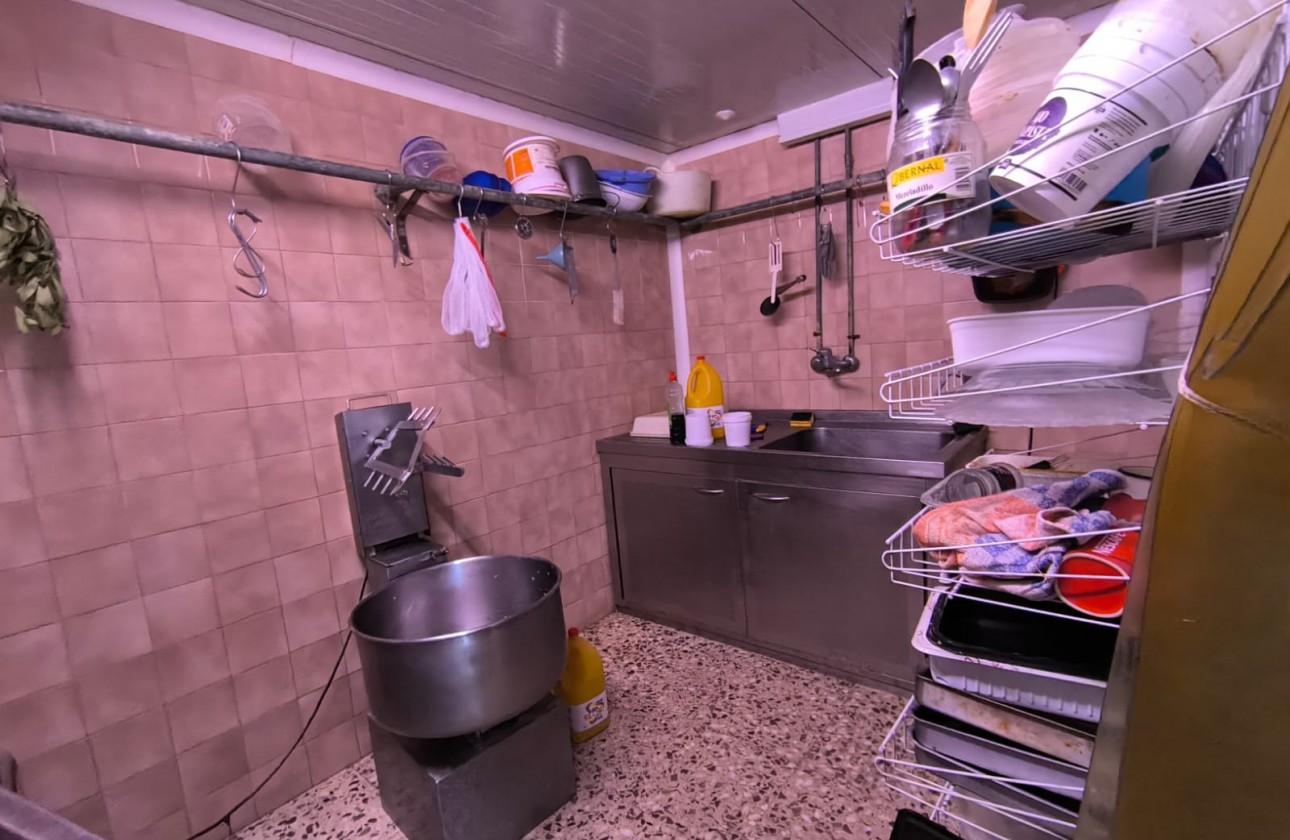 Revente - Commercial - Yecla - Inland