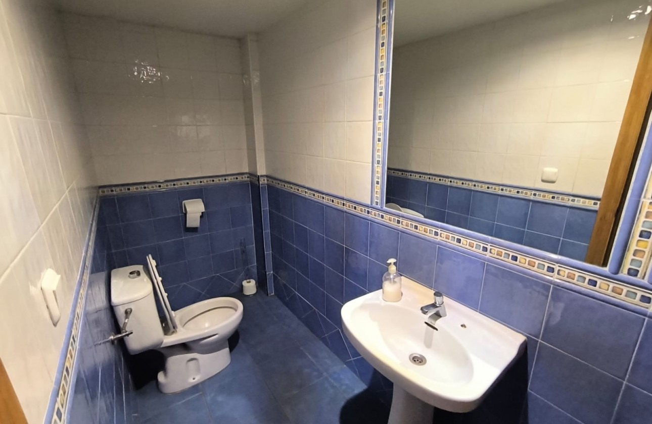 Revente - Commercial - Yecla - Inland