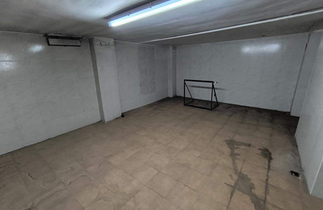 Revente - Commercial - Yecla - Inland