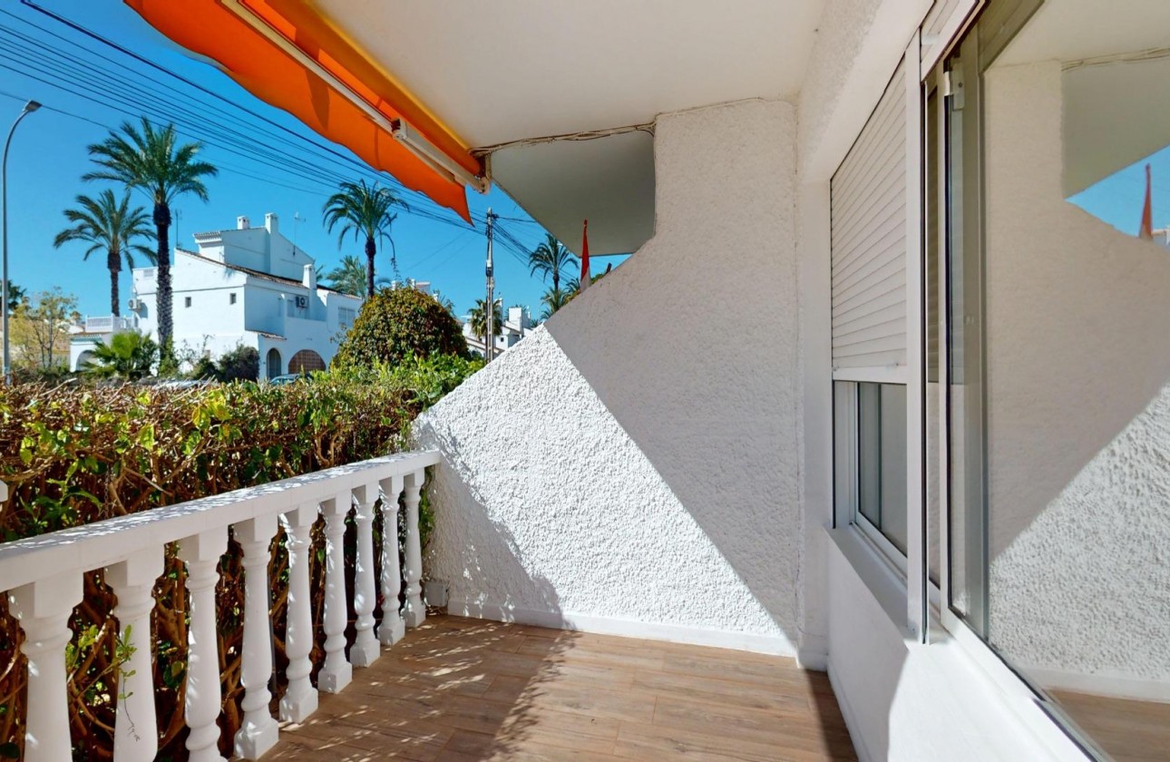 Resale - Bungalow - Orihuela Costa - Villamartín